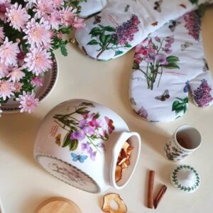 Рукавиця Portmeirion Botanic Garden дуже зручна у використанні й прикрасить будь яку кухню. Посуд для запікання Portmeirion можна купити у нашому магазині