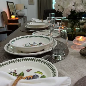 Столовий сервіз Portmeirion Botanic Garden Birds у сервіруванні обіднього столу якісний англійський посуд з малюнками птахів