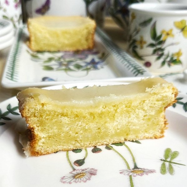 Лаймовий кекс рецепт запашного цитрусового десерту ідеальний з свіжозавареним чаєм у чайнику Portmeirion Botanic Garden! Насолоджуємось!