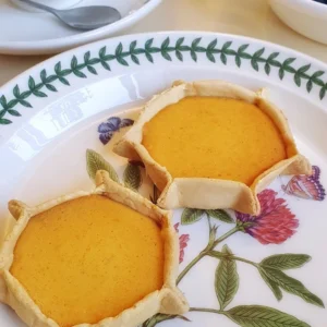 Пардулас з Сардинії рецепт тарталеток з рикотою і шафраном (покроково) Подаємо з кавою у чашках Portmeirion Botanic Garden. Насолоджуємось!