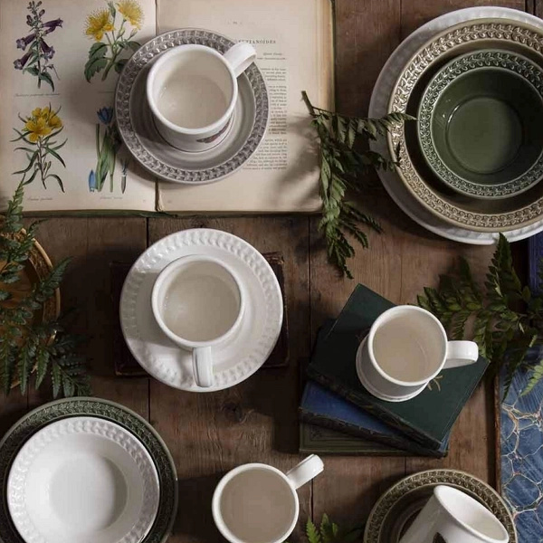 Тарілка столова Portmeirion Botanic Garden Harmony ціна зі знижкою. Доставлення 0-2 дні, самовивіз. Купить посуду Portmeirion Botanic Garden цена со скидкой