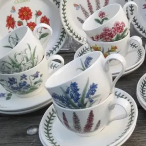 Чайні пари Portmeirion Botanic Garden малюнок різні садові квіти та лавровий вінок зроблені в Англії