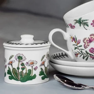 Посуд Portmeirion Botanic Garden прикрашений малюнками садових квітів та метеликів виготовлений в Англії