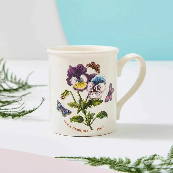 Кухоль кавовий Portmeirion Botanic Garden віола об'ємом 320 мл принесе особливу естетику під час вашого щоденного кавування